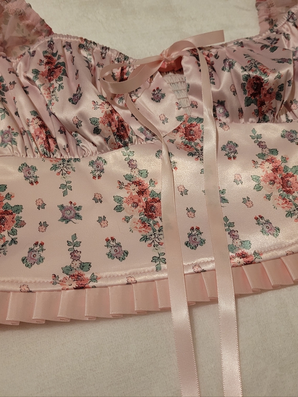 Sugar Thrillz Pink Satin Floral Puff Sleeve Crop Top - Picture 2 of 5